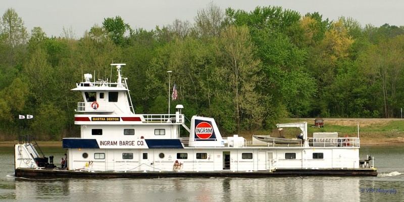 Aground off Evansville – Shipwreck Log