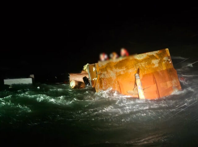 Capsized off Cheonlipo